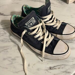 Converse Navy Sneakers Classic Low-Top Style